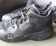 Nike Junior Stay Loyal 23 triple black shoes UK5