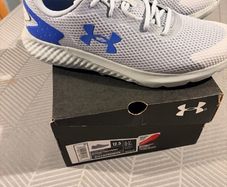 Brand new Mens Under Armor runners for sale