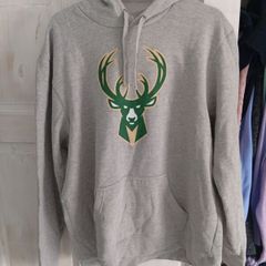 Milwaukee Bucks fanatics hoodie XL