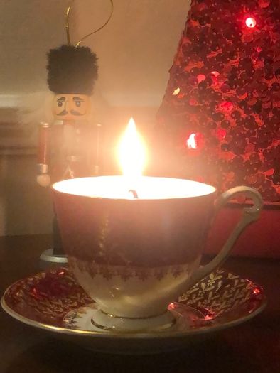 Vintage tea cup and saucer candle