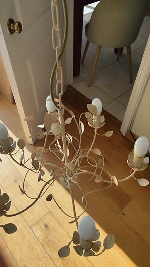 BnQ Antique Cream Chandelier