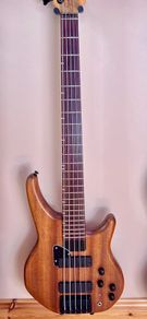 Status 5 String Bass