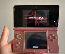 Nintendo 3DS  Metallic Rose Pink  Great Condition
