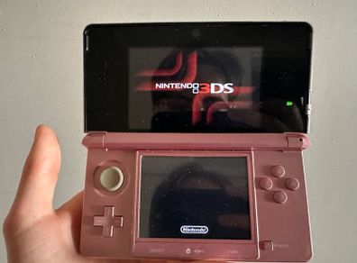 Nintendo 3DS  Metallic Rose Pink  Great Condition