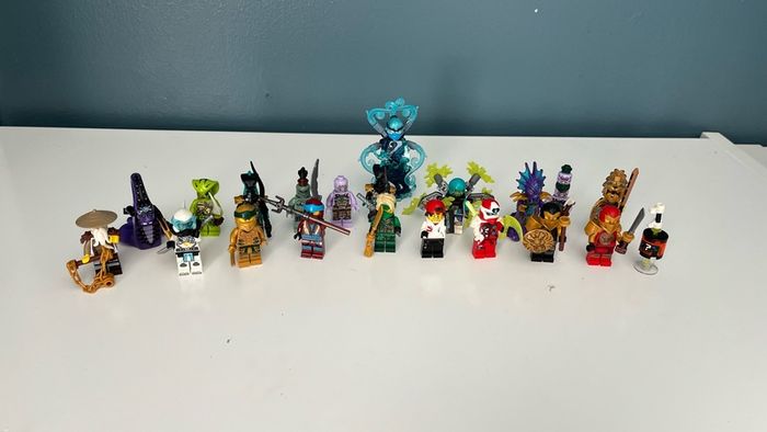 Assorted lego sets