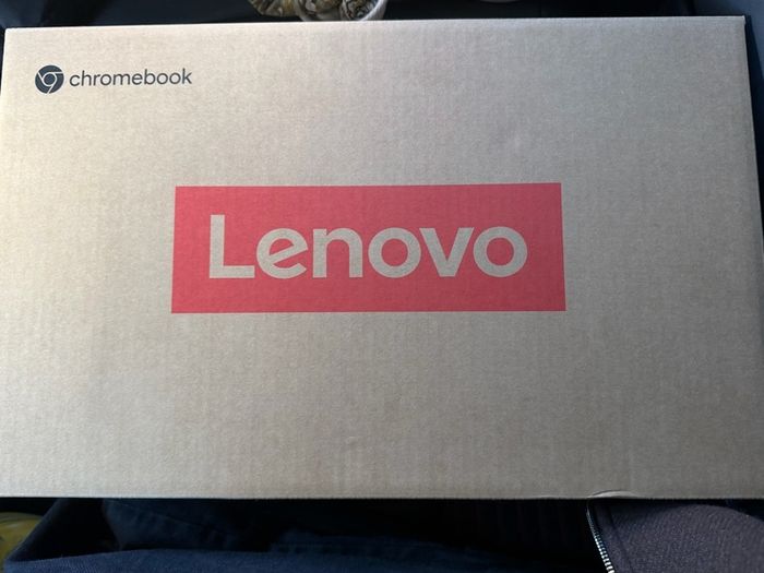 Lenovo IdeaPad Slim 3 Chromebook 14 inches Brand New, Unused, Receipt Included