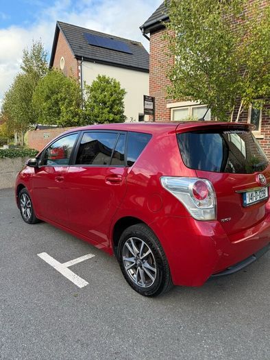 Toyota verso 2.0D4D Luna Skyview Nct 2/27 155km