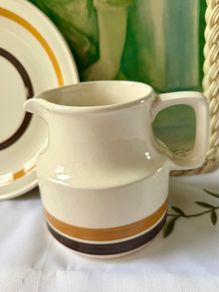Carrigaline Pottery jug