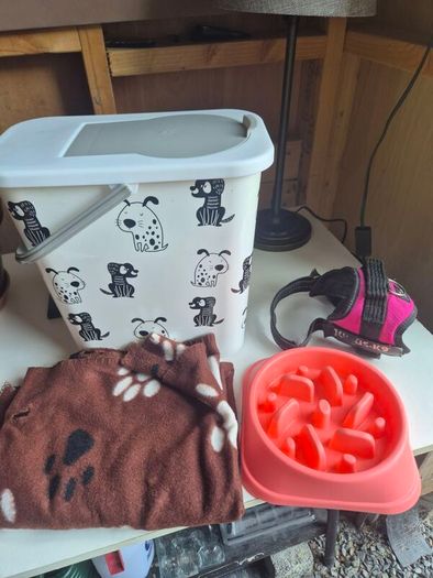 Pet Bundle - Food Container and Harness