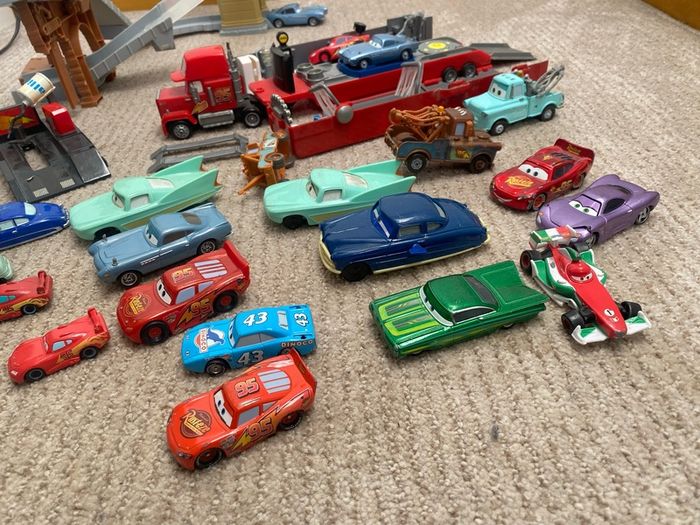 Lightning McQueen  Disney Cars Bundle