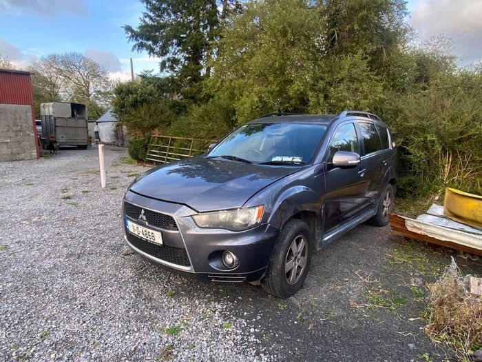 Mitsubishi Outlander 2011