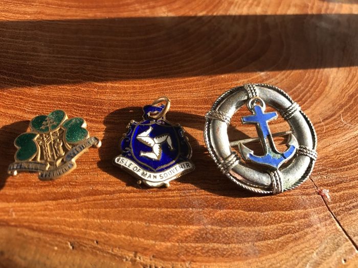 3 old enamel pieces