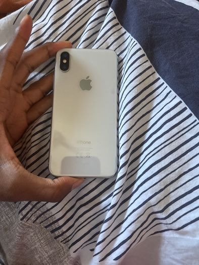 iPhone XS 256gb activation lock