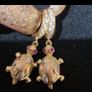 gold earrings Image 2