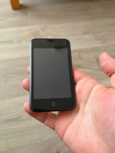 IPod  touch 1st gen