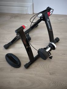 Indoor bike trainer