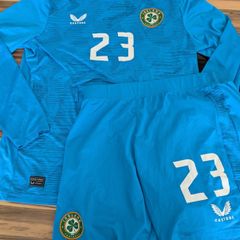 Rare Ireland soccer goal keeper team issued kit