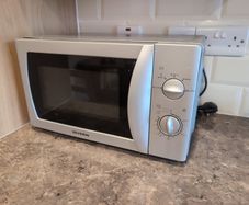 Severin Microwave 1050W As New