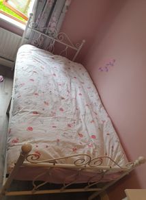 twin single beds