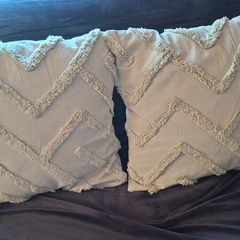 3 cushions