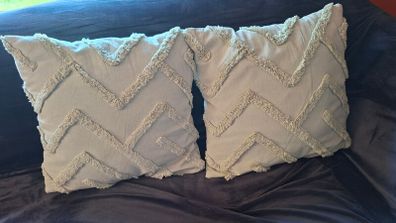 3 cushions