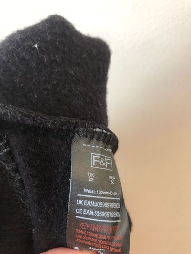 Tracksuit bottoms (size 22)