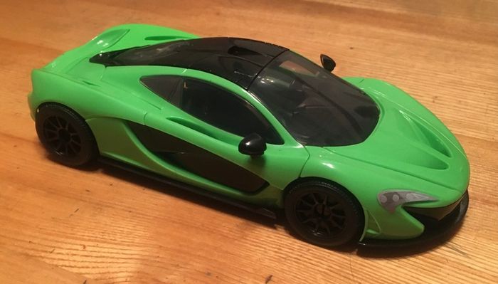 Airfix McLaren P1 Quickbuild