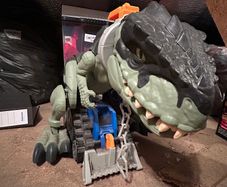 Jurassic World Dominion Mega Stomp Dinosaur