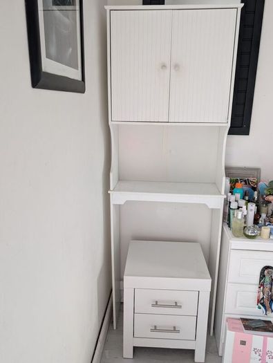 Small bedside locker and long overhead press