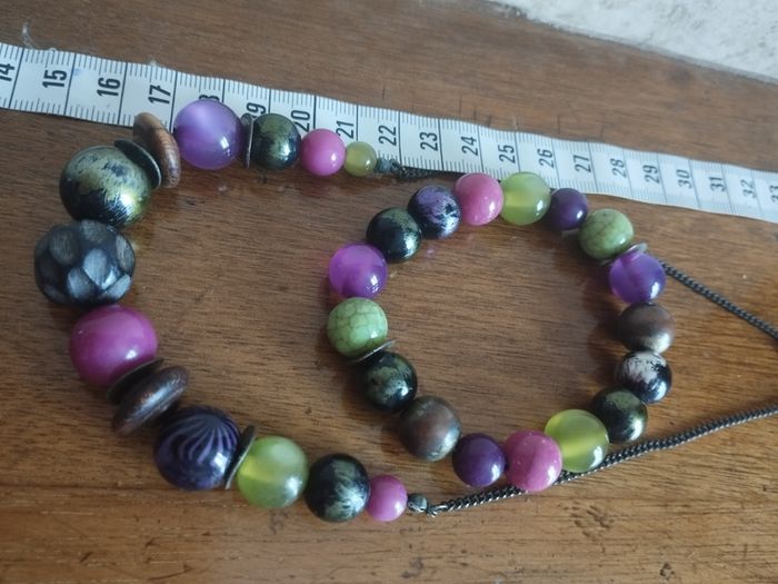 Vintage necklace and bracelet.