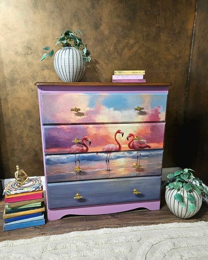 Chest of drawers