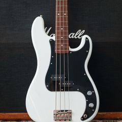 Fender Traditional 70's Precision Bass 2004 - Arctic White