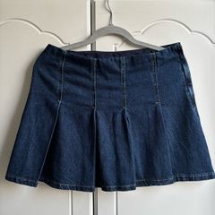 H&M Dark Denim Blue Pleated Mini Skirt