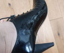 Calvin Kleine patent high