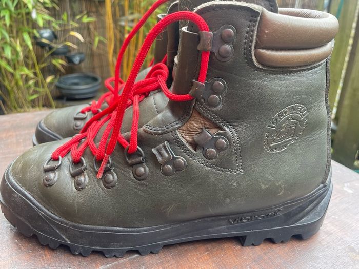 Gronell size EU 41 or UK 7