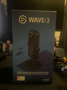 Elgato Wave:3 with boom arm, pop filter and shock absorber