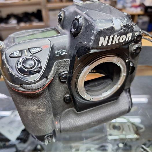 Nikon D2H Digital SLR Camera - Used - 3 Months Warranty