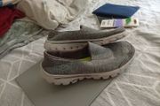 sketchers women