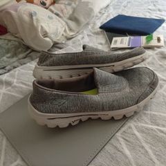 sketchers women