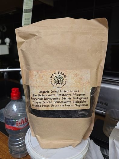 organic dried pitted prunes