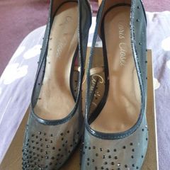 Caris Closet black dressy shoes