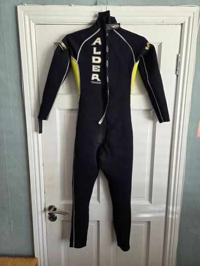 Child wetsuit