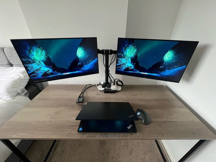 Bundle Desktop with 2 monitors 24" GAMING CHAIR FREE