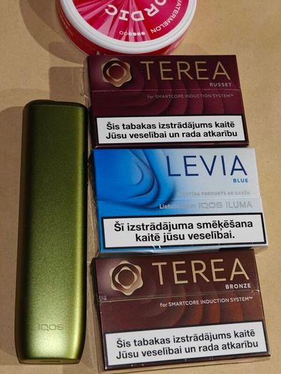 IQOS ILUMA with 3 New packs of 20 sticks each