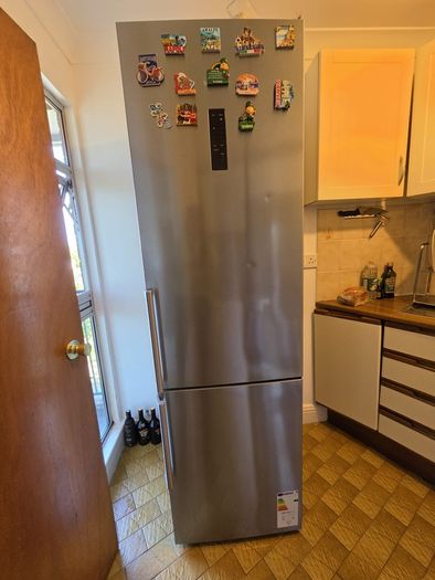 Siemens IQ300 NoFrost Fridge Freezer