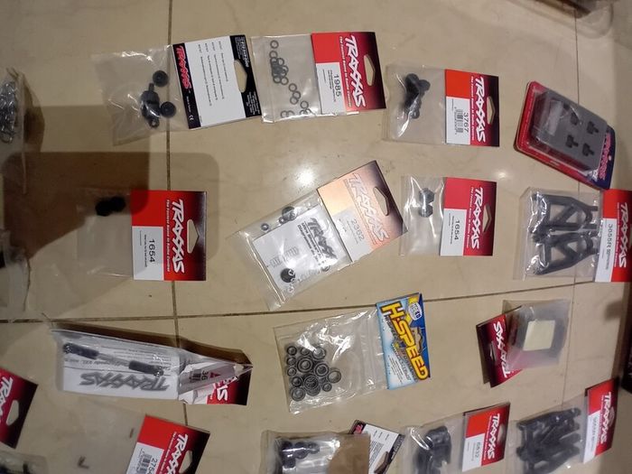 Upgraded traxxas slash 4x4 VXL + loads of spares