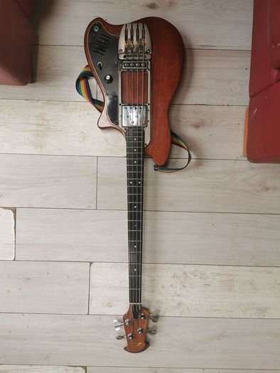 Ovation Magnum