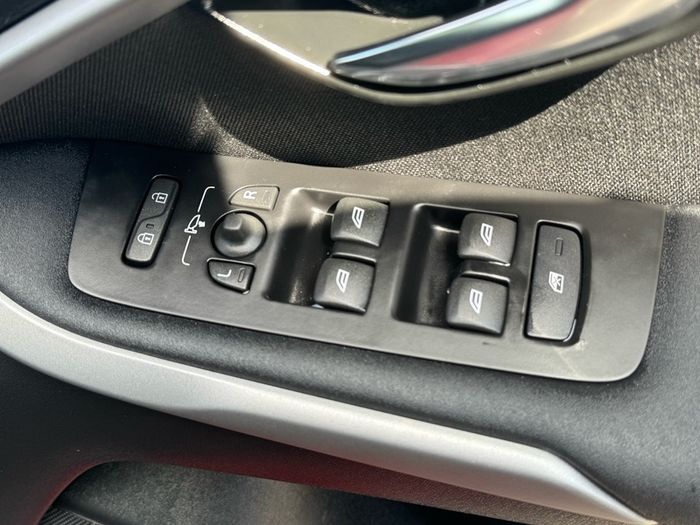 2015 Volvo V40 & 9months WARRANTY & 53k KM