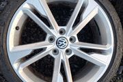 19" Vw Alloys with tyres