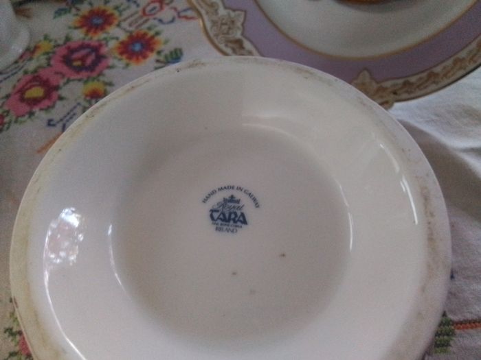 Royal Tara Flower Pot